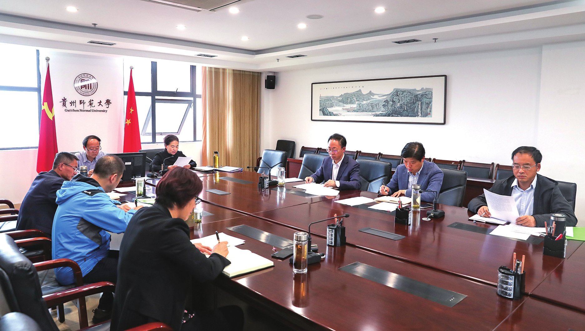 校党委理论学习中心组学习全国教育大会精神