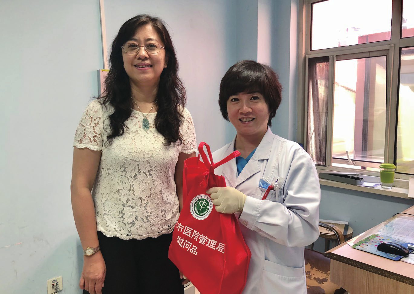 市医管局领导到我所开展“送清凉”慰问活动