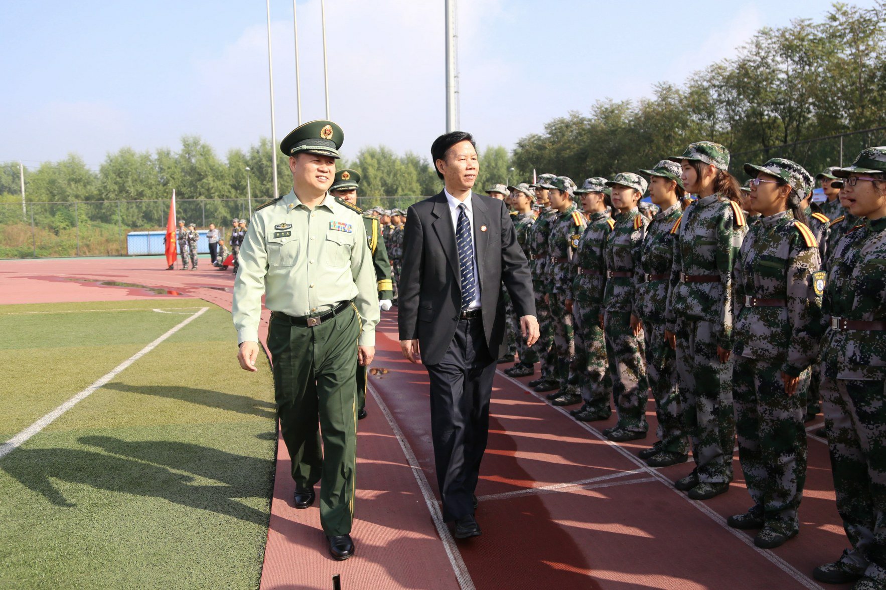 中央財經(jīng)大學(xué)2018級本科生軍訓(xùn)成果匯報暨總