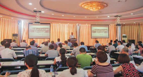 “期中考试”亮出优异成绩单“期末突击”找准工作着力点