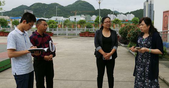 “三节三爱”铜仁市教育局局长黄霞到我校检查调研