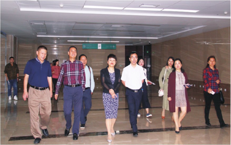 南岸区委常委、宣传部部长魏小红一行莅临江南院区调研