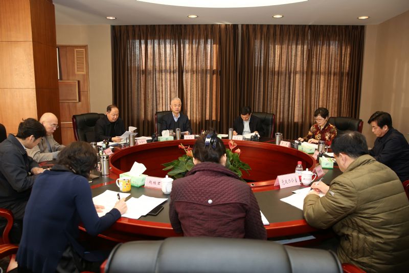 学院召开党委理论学习中心组学习扩大会议