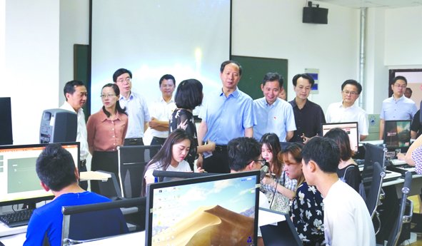 市委副书记、市长谢一平来九江学院考察调研