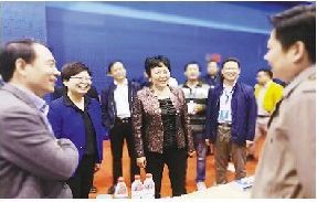 我校举办河南省豫中暨城建类2018届毕业生春季就业双向选择洽谈会