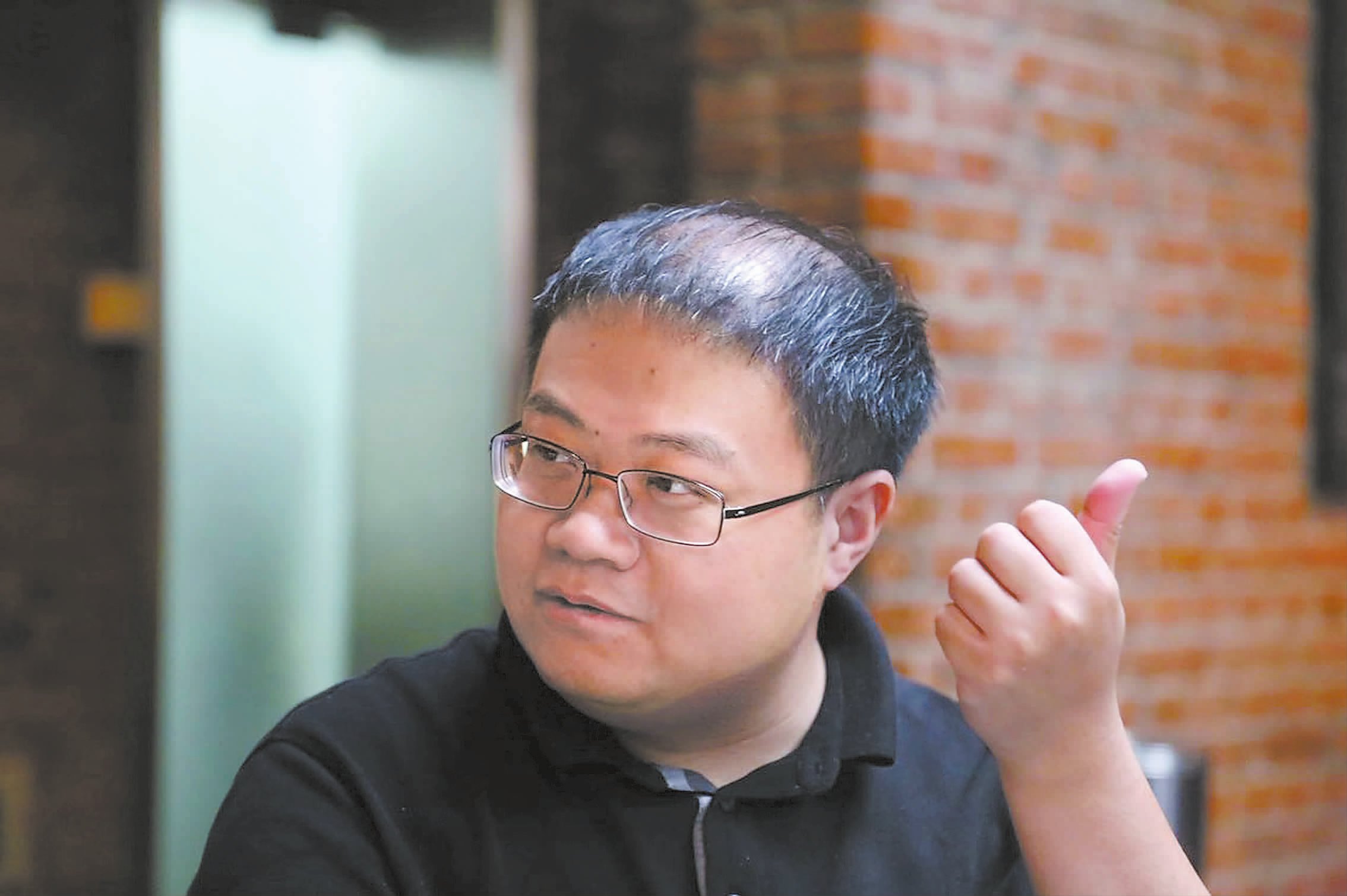 灵魂的工程师科技的弄潮儿——专访西南财经大学教授段江