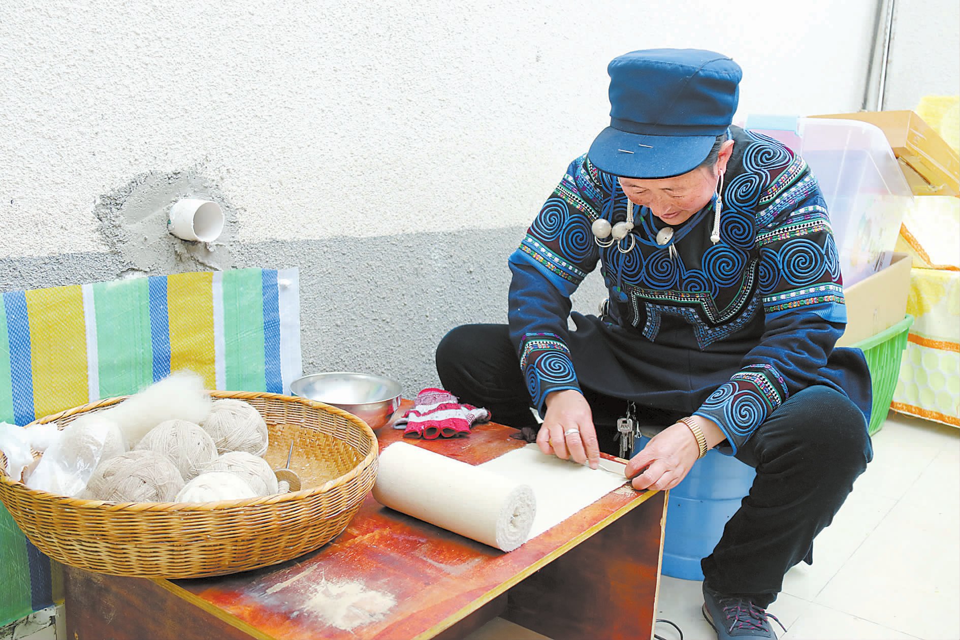 彝家妇女手艺精传承“非遗”富山村——记四川省第二届农村乡土人才创新创业大赛获奖者能此木也扎