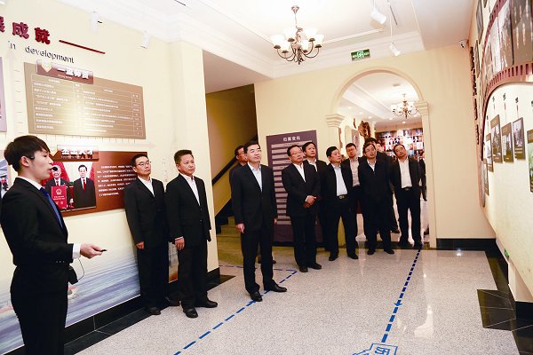 张海波市长莅临我校参加高校思想政治工作主题活动