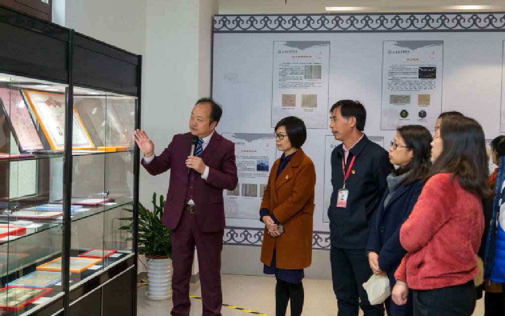 “白衣碧血，御敌针刀———抗战中的医者”主题文博展在我校举办