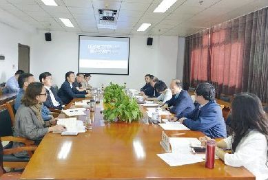 解放思想集聚智慧我校举办事业发展研讨会