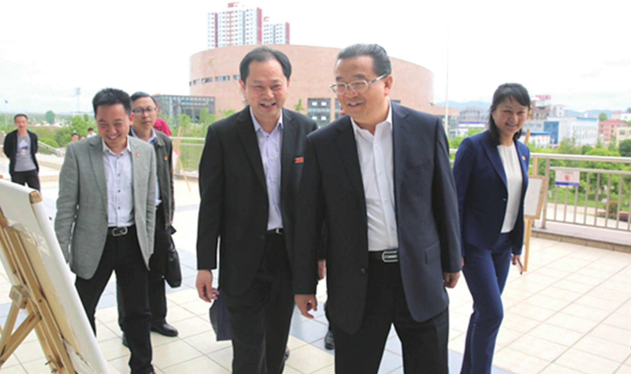 焕发青春热情建功“百姓富生态美多彩贵州新未来”