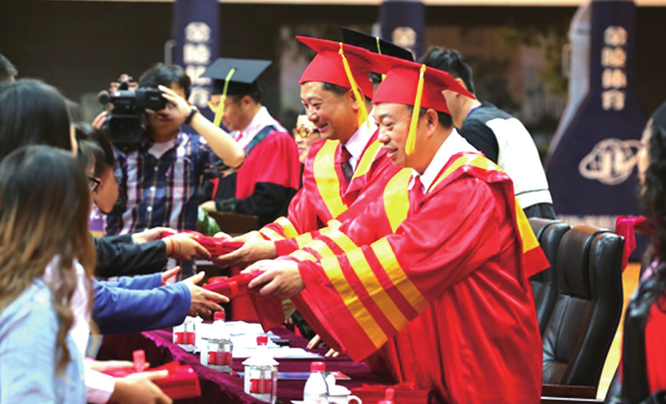 “创造可以被回忆的青春”——2017毕业典礼情动师院