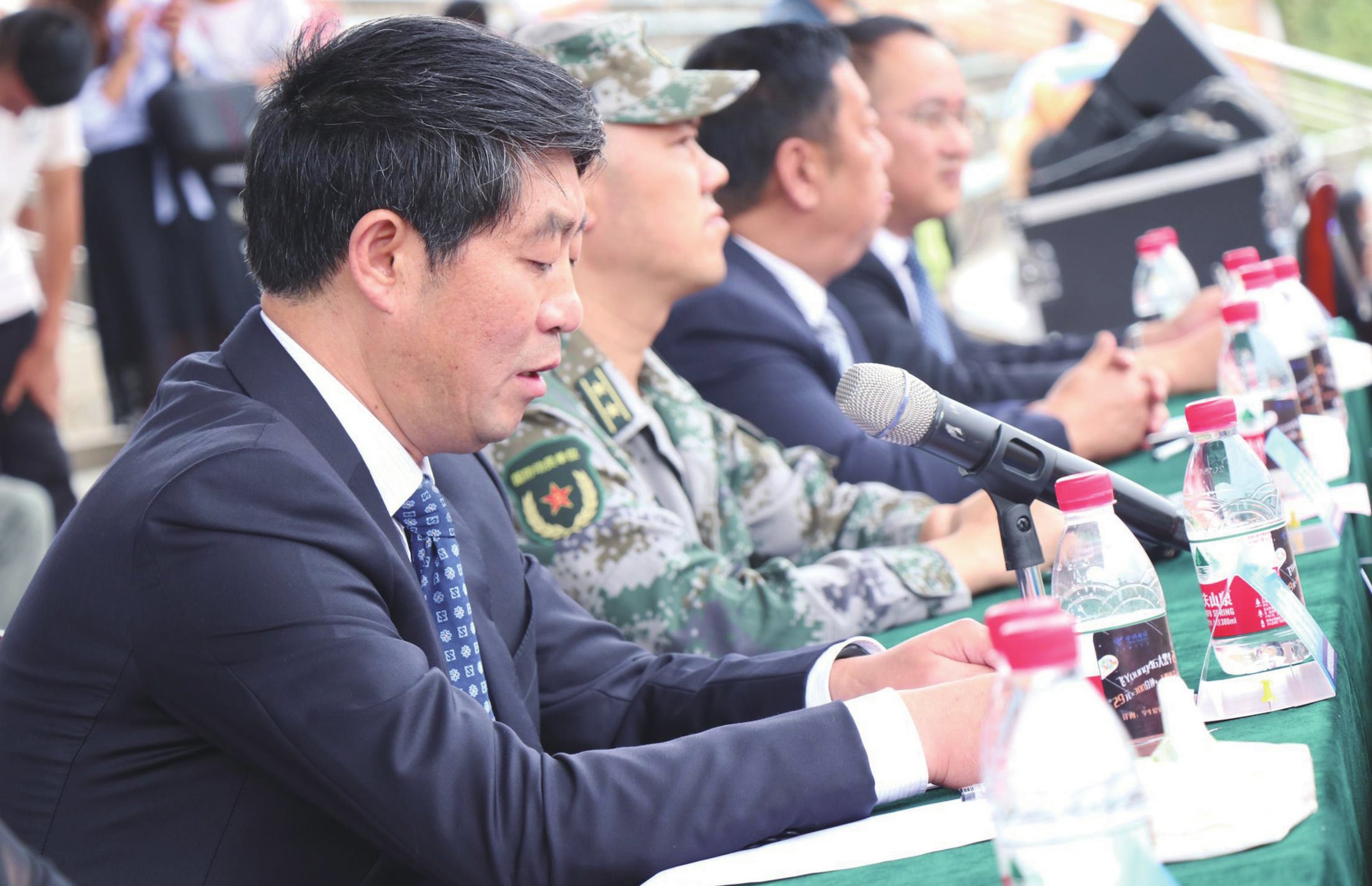 2018级新生军训会操暨总结表彰大会举行