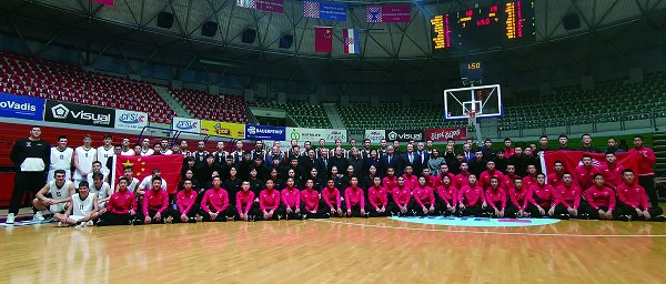 国务院副总理孙春兰看望北体在克学训学生