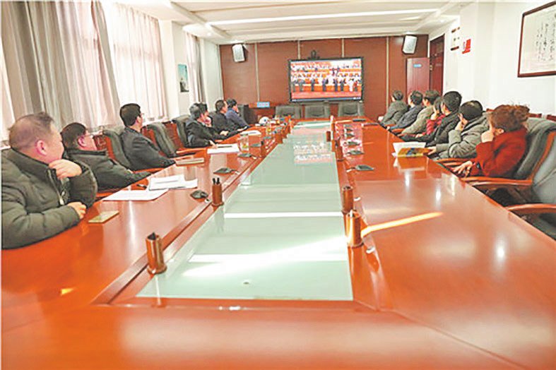 我校师生积极收看庆祝改革开放40周年大会直播