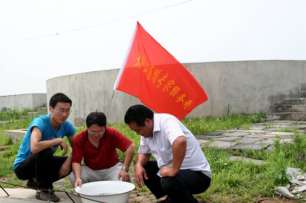 做水產(chǎn)養(yǎng)殖企業(yè)的貼心人——————記特種水產(chǎn)產(chǎn)業(yè)聯(lián)盟首席專家萬全