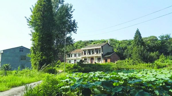 回不去的故鄉(xiāng)文/胡海容
