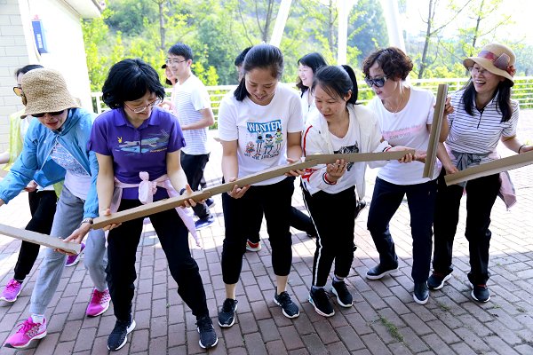 攜手并肩向前行砥礪奮進新時代——六盤水市婦幼保健院開展“五一”活動