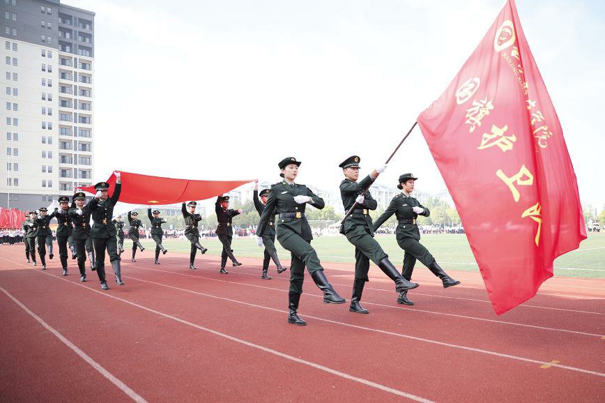 刷新“曉莊速度”!5人5次打破4項校運會紀錄第十八屆校田徑運動會側(cè)記