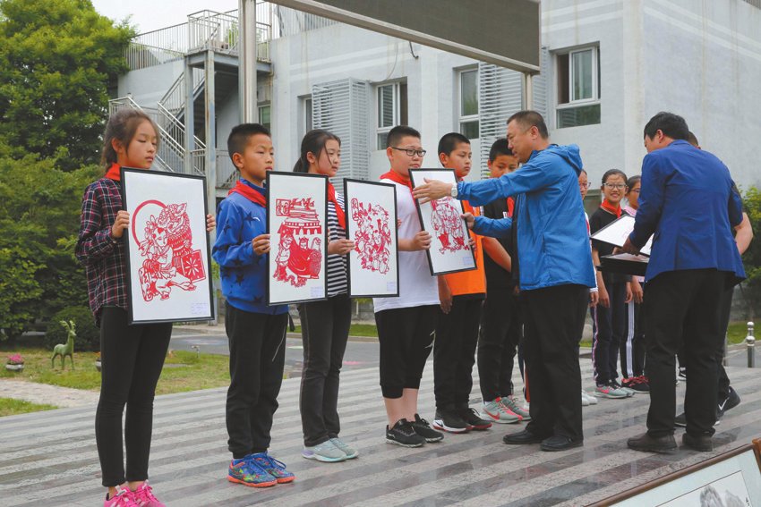 開展對(duì)口幫扶助力精準(zhǔn)脫貧