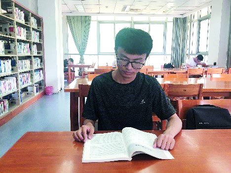 李明煜化工1504,考取北京大学国家发展研究院西方经济学专业硕士研究生。