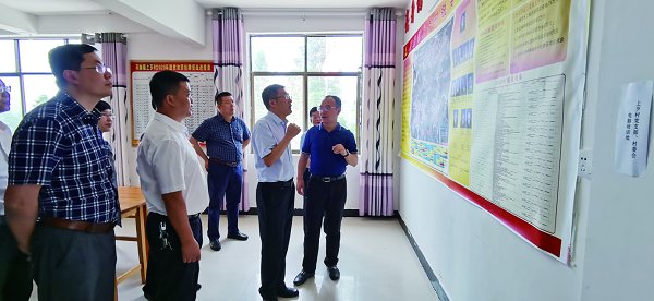 陈卫校长实地调研