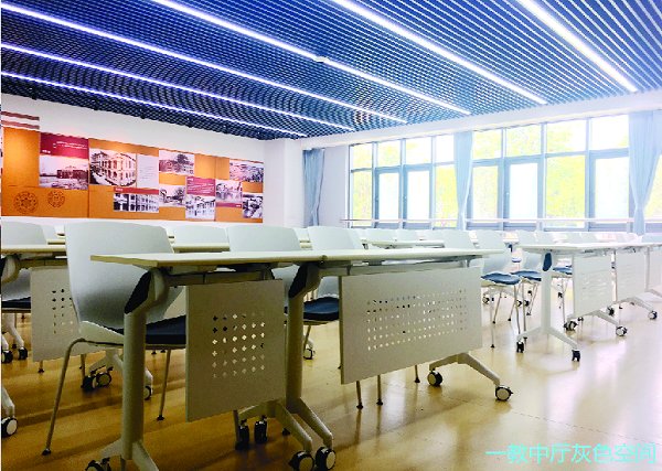 闵行校区教学楼中厅