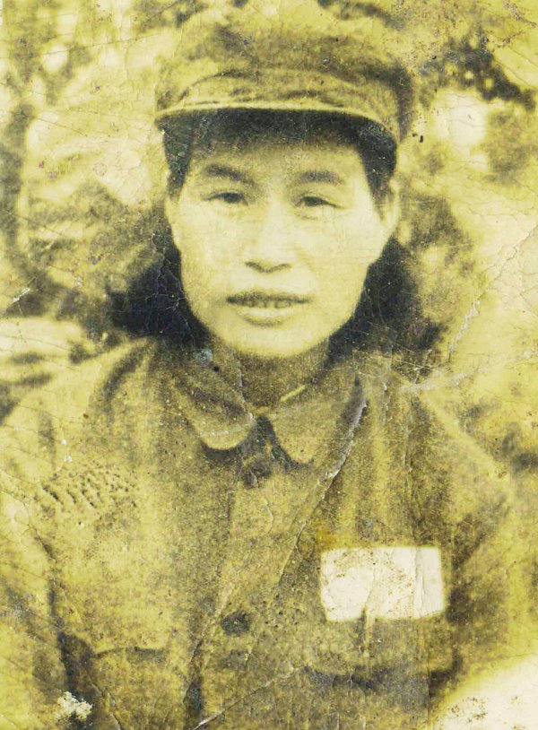 作者的母亲陈秀英同志
