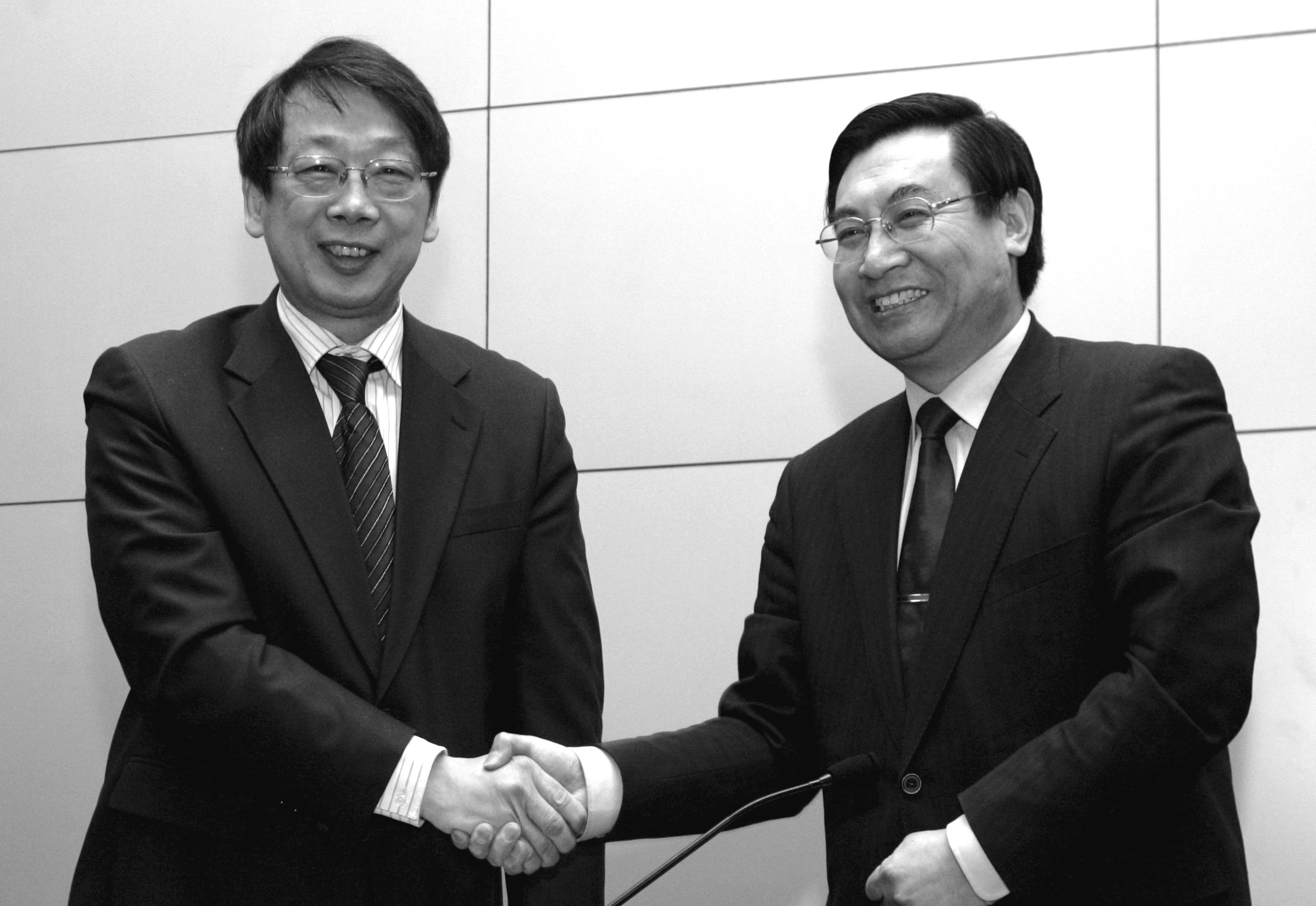 中共中央任命胡和平为清华大学党委书记