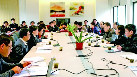 高度重视毕业生就业工作