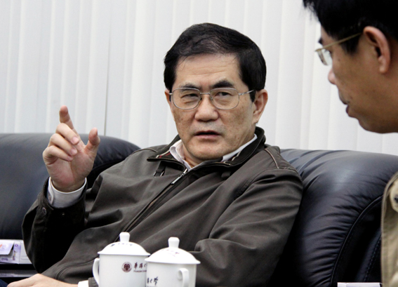 “大师”与“大楼”并进使华大成为一所高水平知