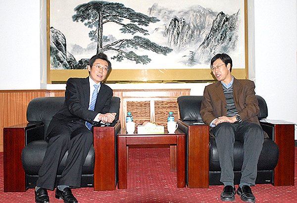 甘肃移动2010届首场校园招聘会在我校举行