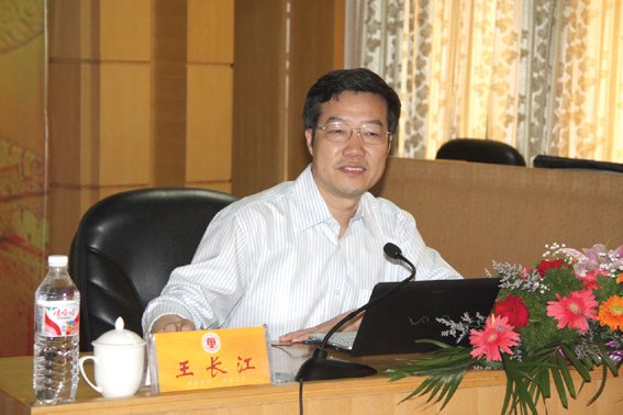 王长江解读中国政党政治