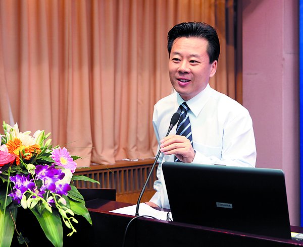 王立非：让英语学院明天更加灿烂