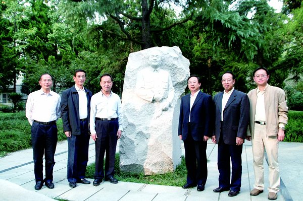 原林业部副部长刘于鹤来校考察称赞长江学者特聘