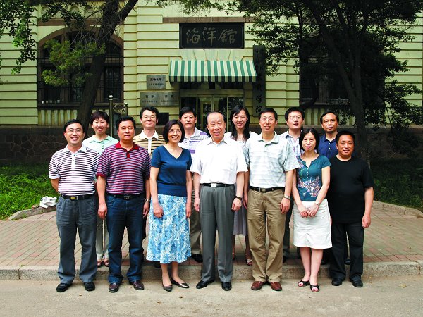 风正帆悬破浪行