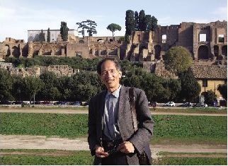 求学寒窗苦难舍家国情———访生化分院赵迎宪教