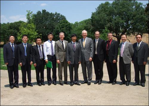 王维校长率团赴美国访问归来