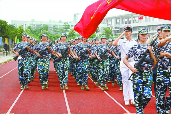 2010级新生军训今日结束
