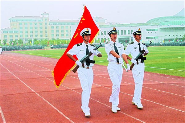 磨砺亮丽青春铸就钢铁意志