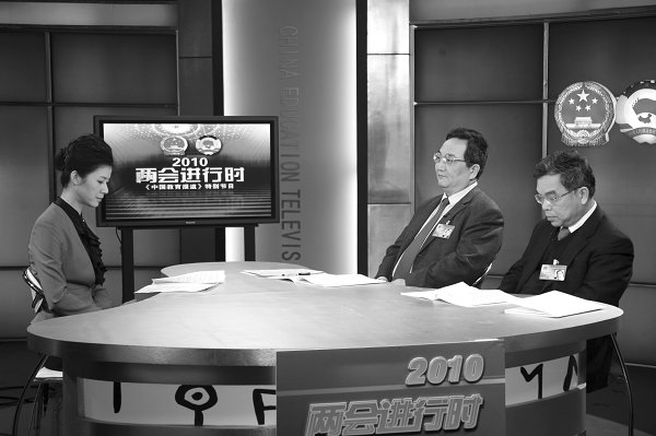 全国人大代表我校党委书记胡树祥做客中国教育电