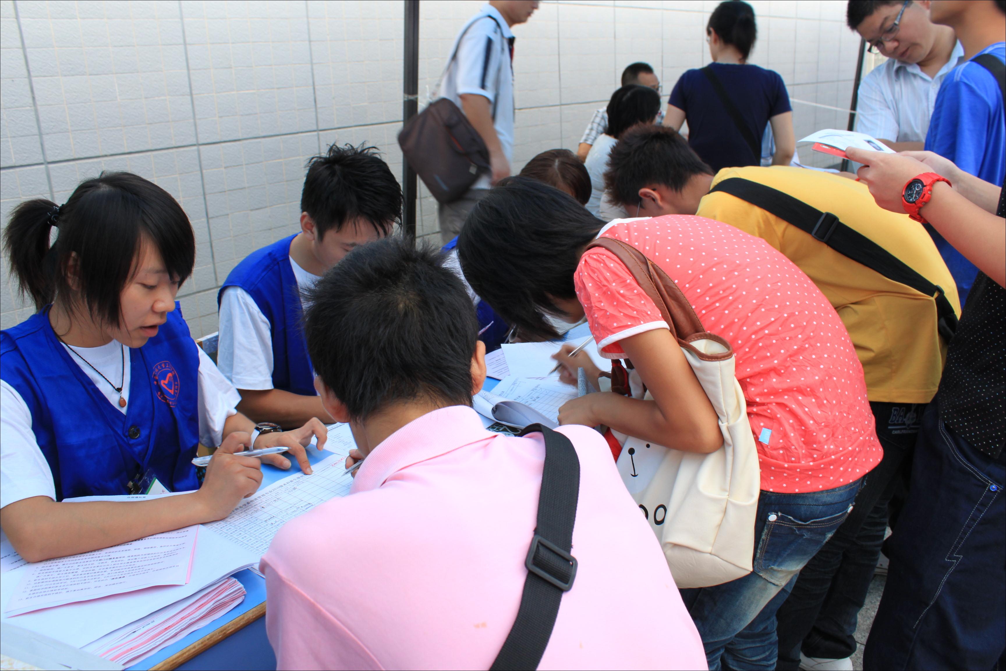 精心筹备我系真诚笑迎新生