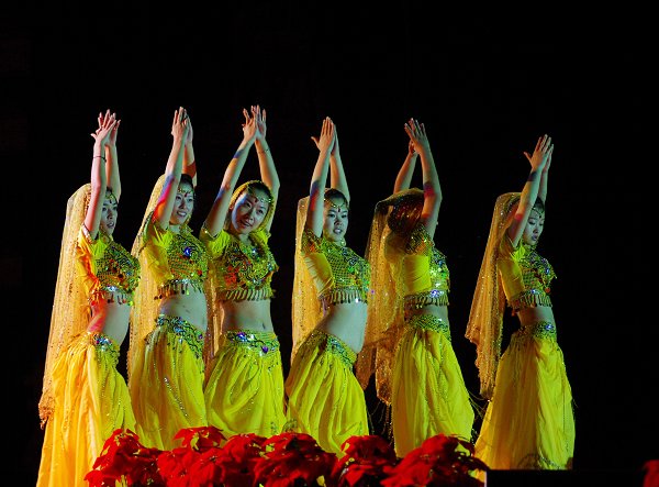 欢歌漫舞唱和谐，喧天鼓乐颂盛世———“欢度国