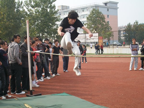 男子丙组跳高预决赛