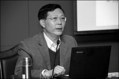 崔明德书记做客教授学术讲堂