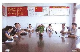 校领导深入联系点指导创先争优活动