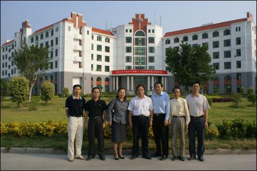 省教育工委副书记、教育厅副厅长施祖美莅临我院