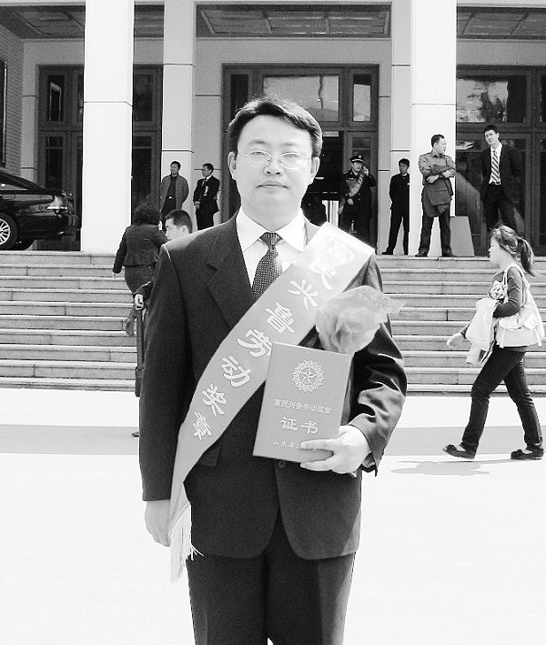 立足应用搞科研服务企业求发展