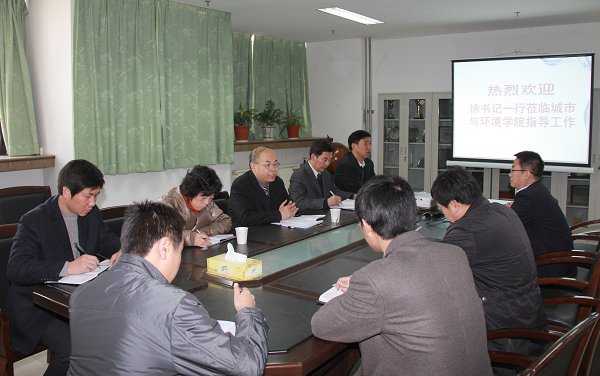 校创先争优活动领导小组对活动开展情况进行调研