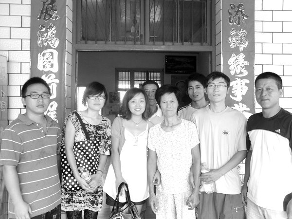 弱书生铁肩担责任众学子爱心渡难关